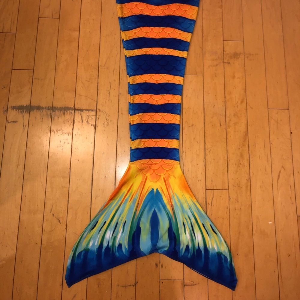 WATER-PROOF MERMAID TAIL
